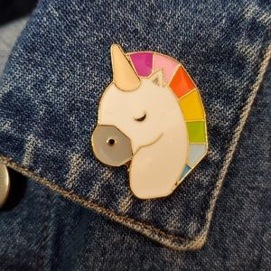 Bestie Unicorn Lapel Pin (Rainbow)